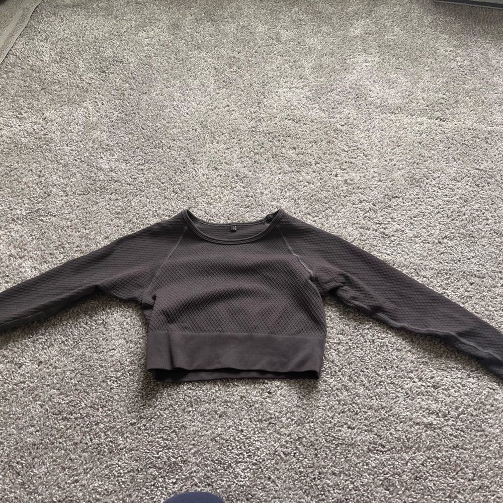 (TWO) Balance Athletica Long Sleep Crops - Picture 3 of 7
